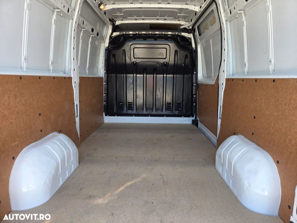 Renault New Master L2H2 - 12