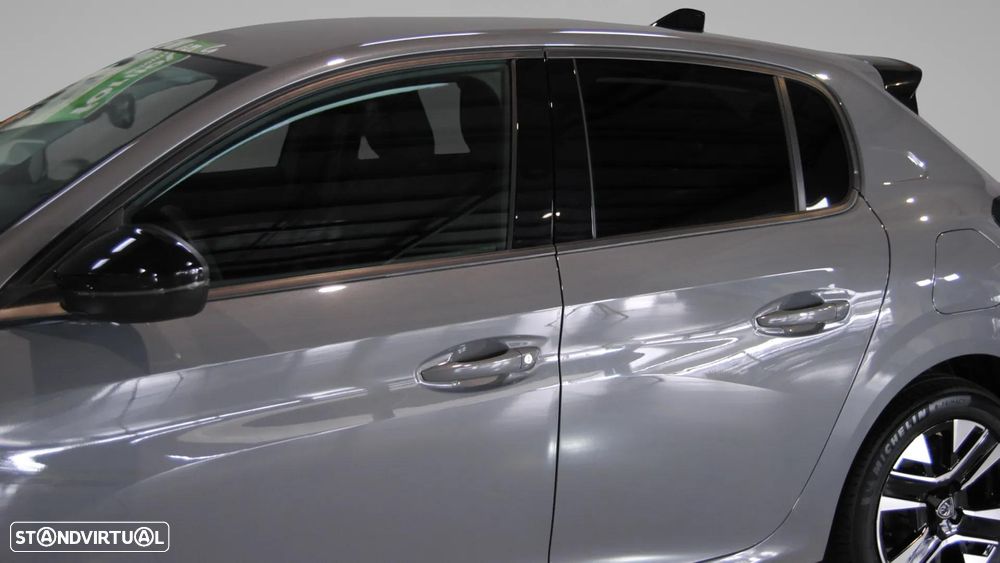 Peugeot 208 1.2 Hybrid Allure e-DCS6 - 11