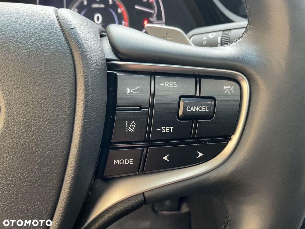 Lexus ES 300h Business Edition - 26