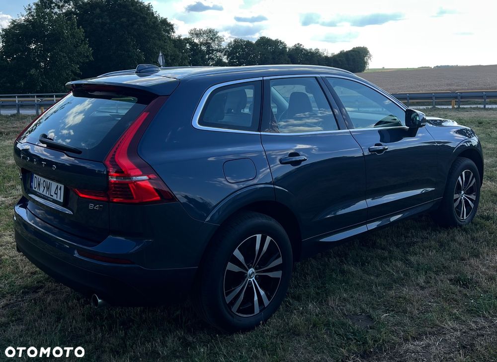 Volvo XC 60 B4 D AWD Momentum - 5