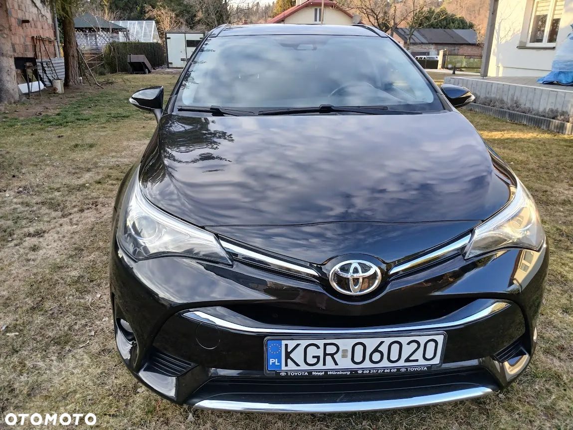 Toyota Avensis 2.0 D-4D Premium - 1
