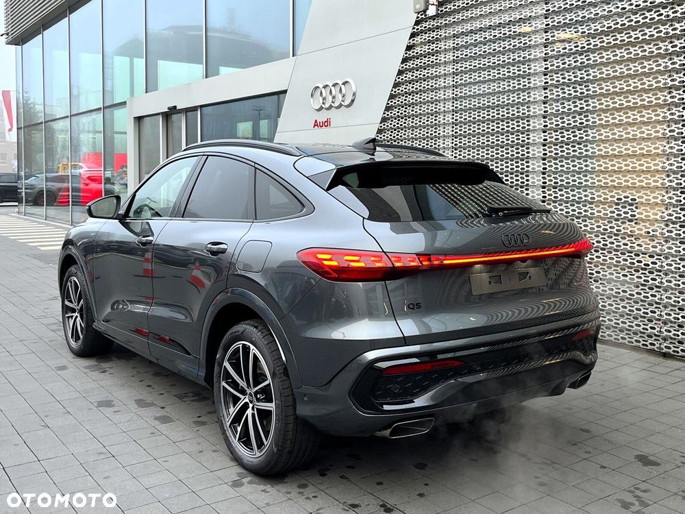 Audi Q5 Sportback - 9