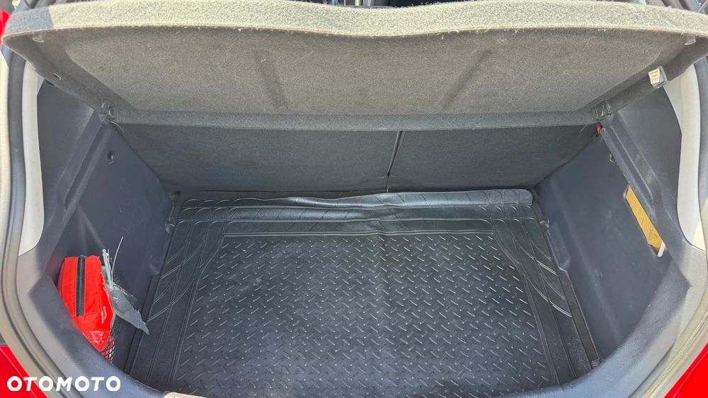Kia Rio 1.2 L - 15