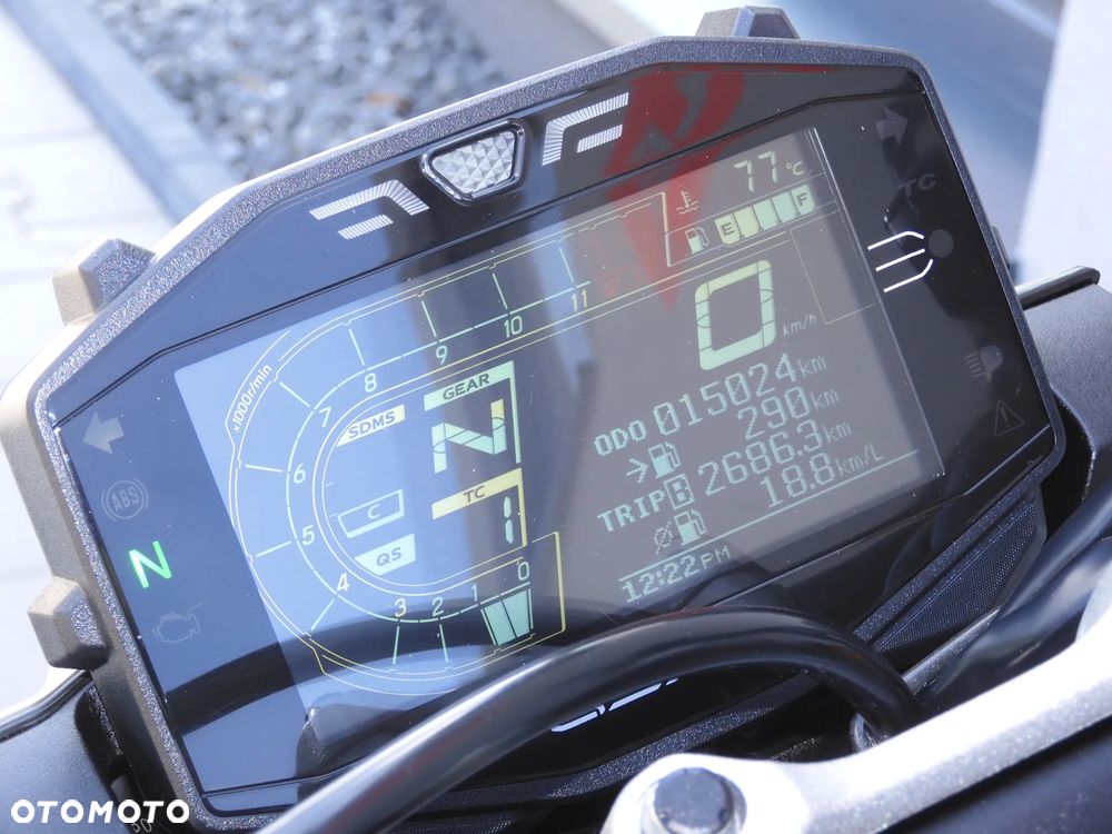 Suzuki GSX 1000 - 26