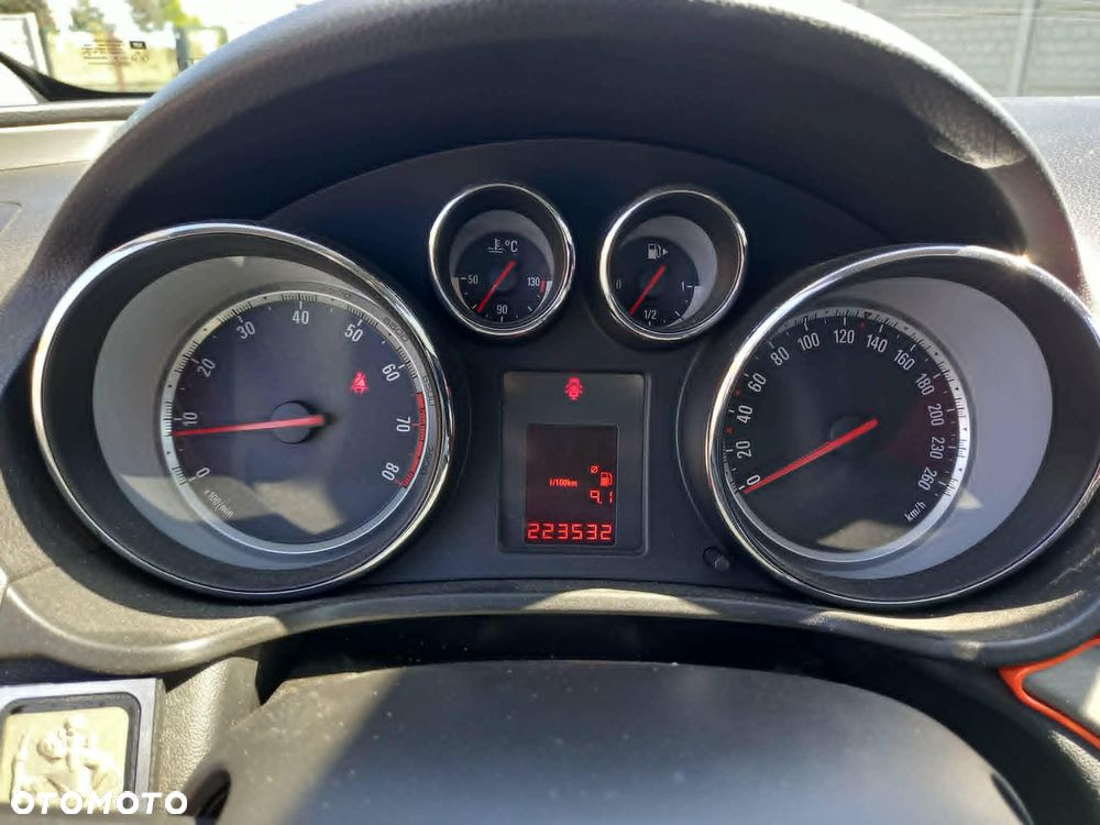 Opel Insignia 1.8 Sport - 6