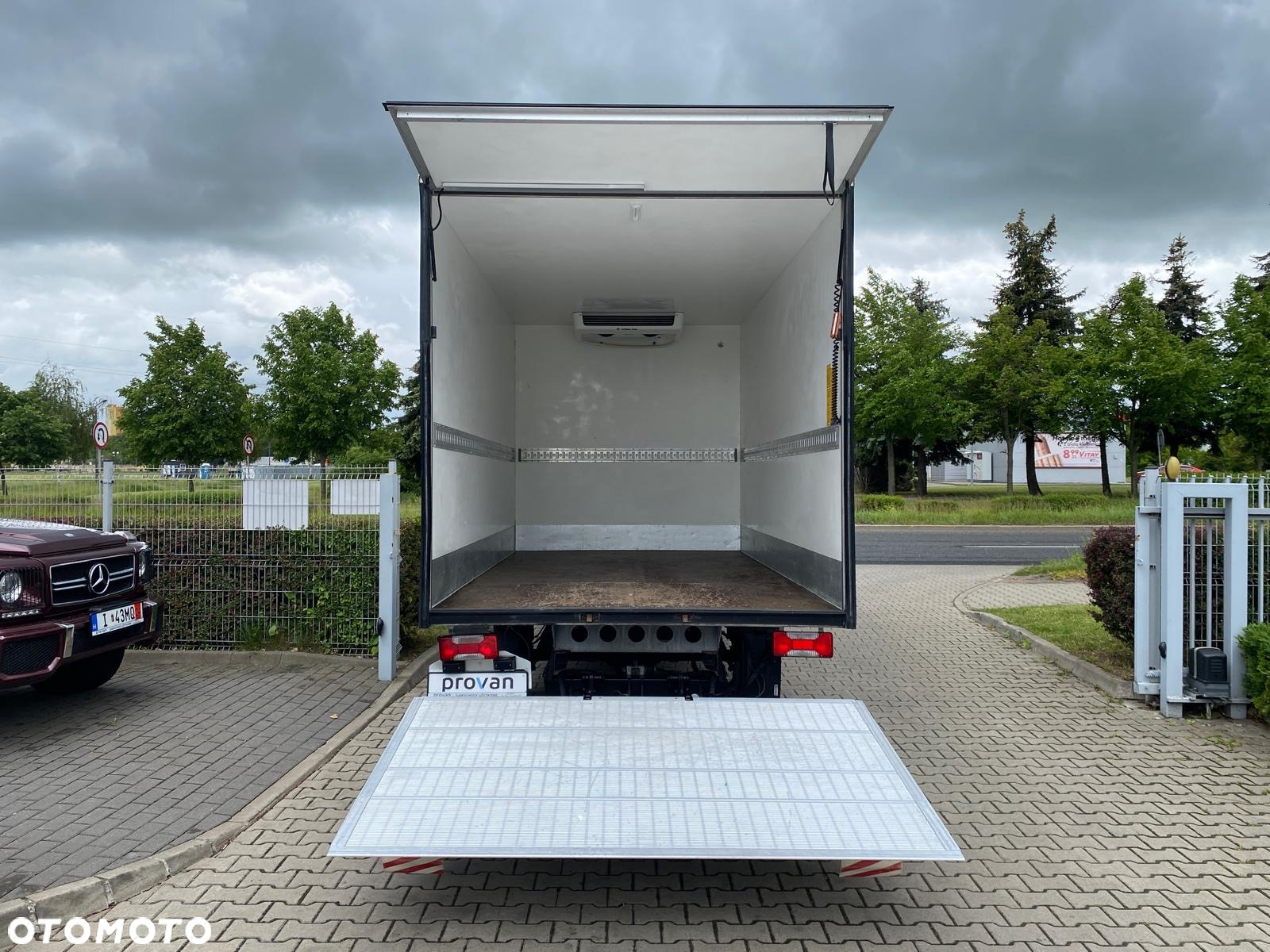 Iveco DAILY 35-160 HI-MATIC KONTENER 8EP CHŁODNIA THERMO KING WINDA ZEPRO - 18