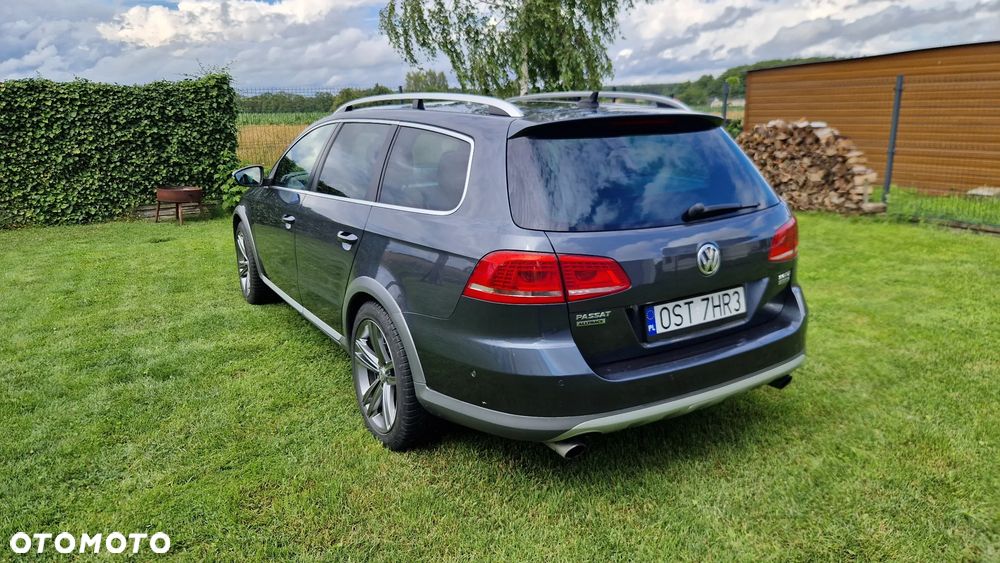 Volkswagen Passat 2.0 TDI 4Motion DSG BlueMotion Tech Highline - 4