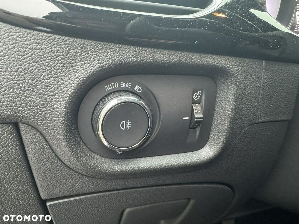 Opel Astra 1.4 T Dynamic S&S - 16