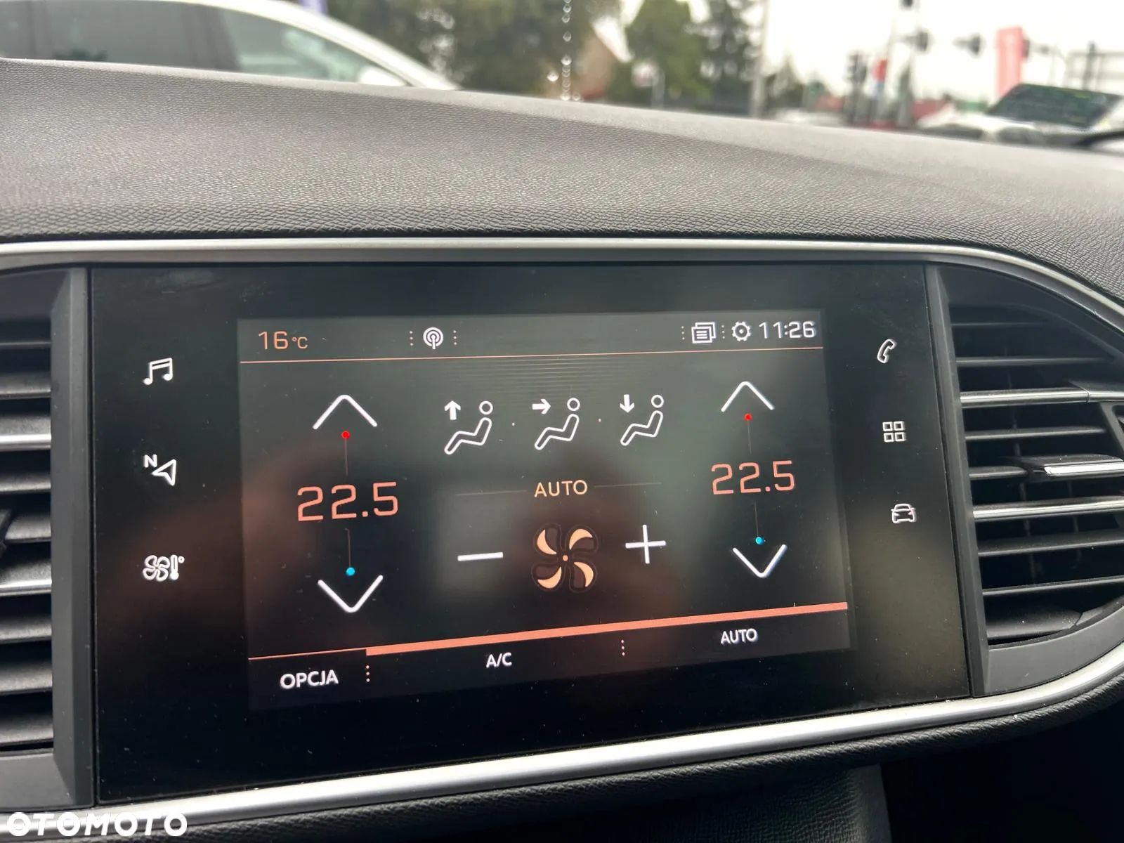Peugeot 308 1.5 BlueHDi Allure S&S EAT6 - 28