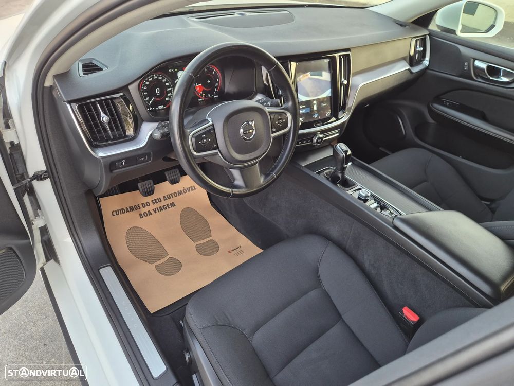 Volvo V60 2.0 D3 Momentum - 5