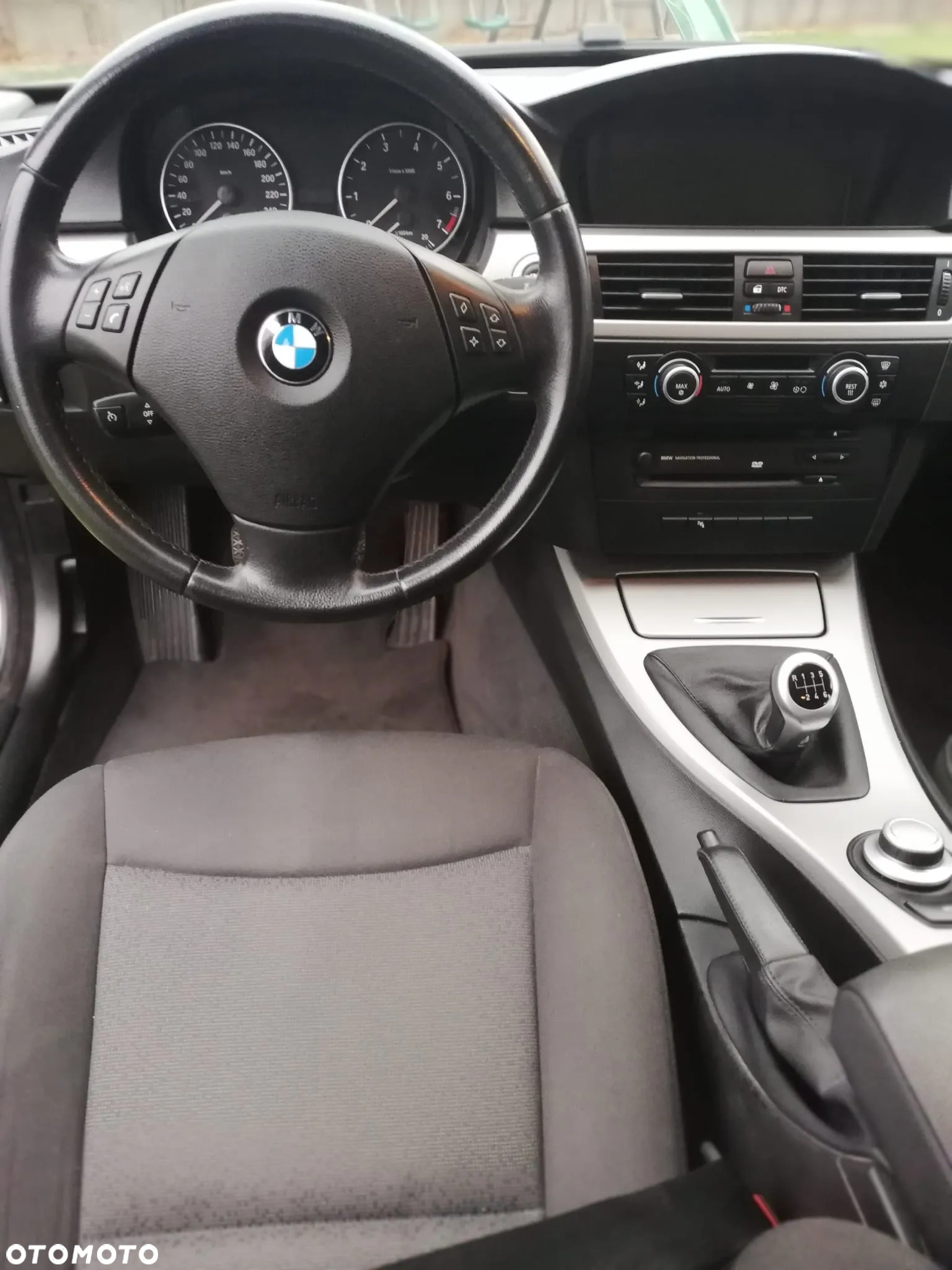 BMW Seria 3 318i - 17