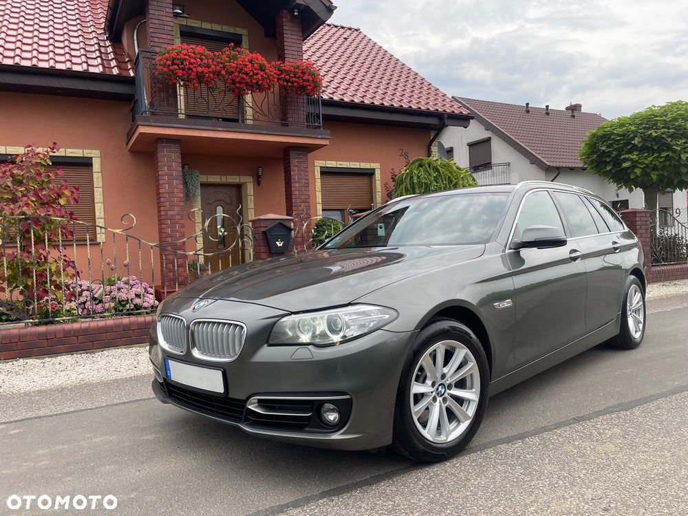 BMW Seria 5 525d Sport-Aut Modern Line - 1