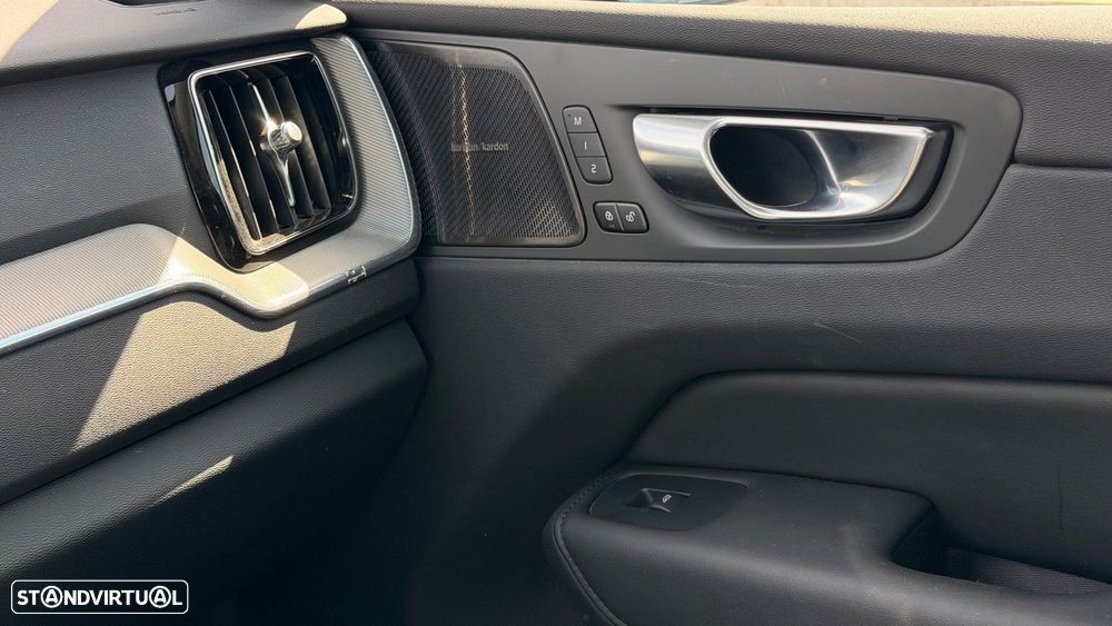 Volvo XC 60 2.0 T6 PHEV Black Edition AWD - 25