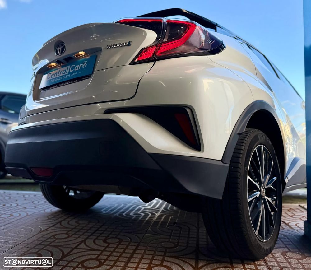 Toyota C-HR 1.8 HSD Exclusive+P.Luxury - 11