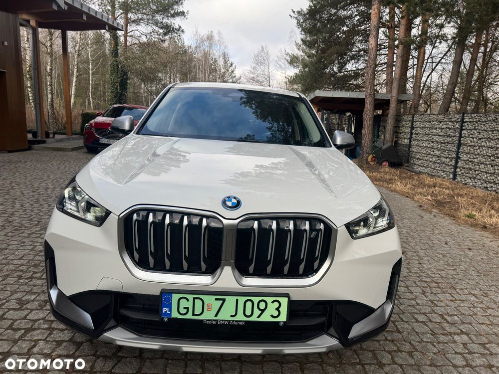 BMW iX1 xDrive30 66.5kWh xLine - 10