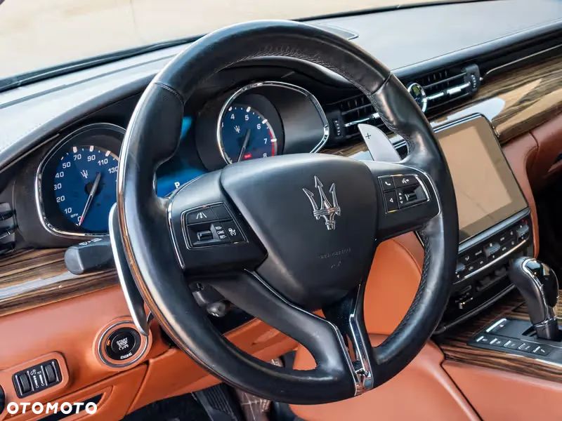 Maserati Quattroporte - 14