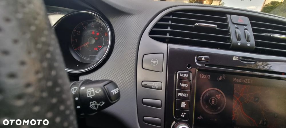 Fiat Bravo 1.4 T-JET 16V Dynamic NAV - 32