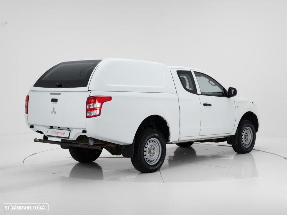 Mitsubishi L200 2.4 DI-D Club 4WD c/iva - 3