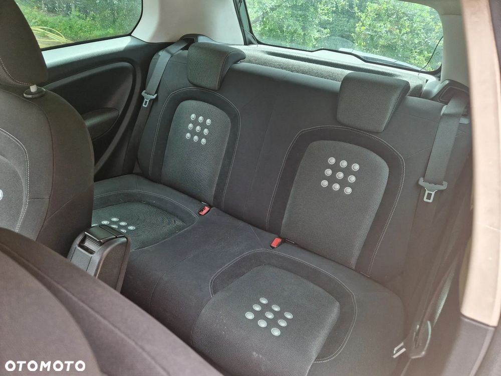 Fiat Grande Punto - 8