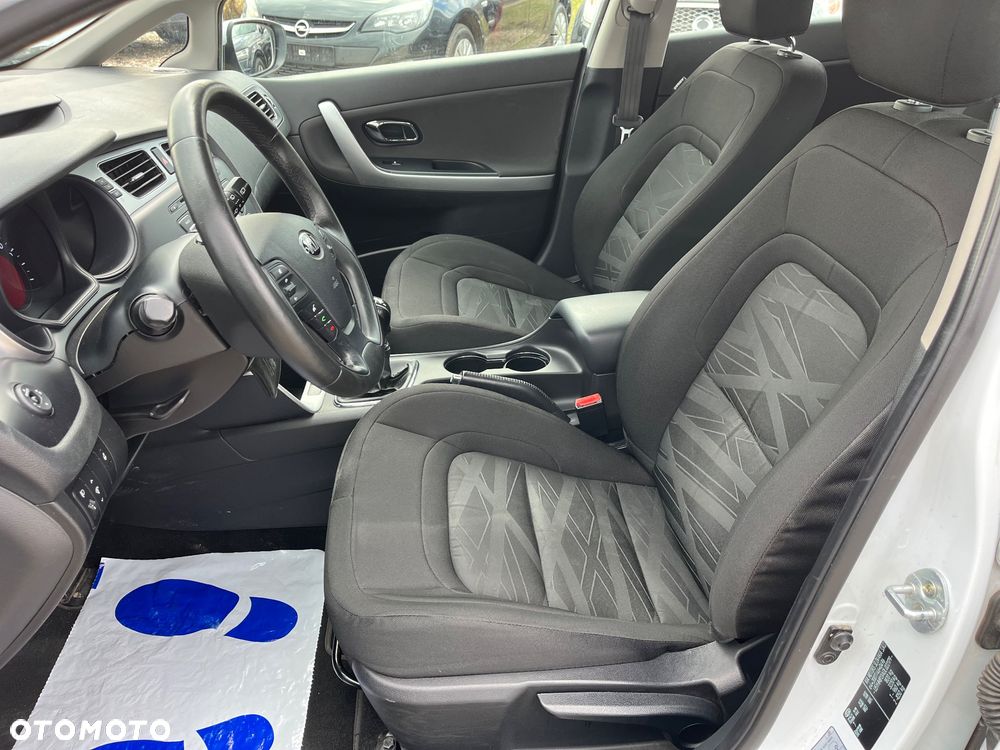 Kia Ceed 1.6 GDI Edition 7 - 9
