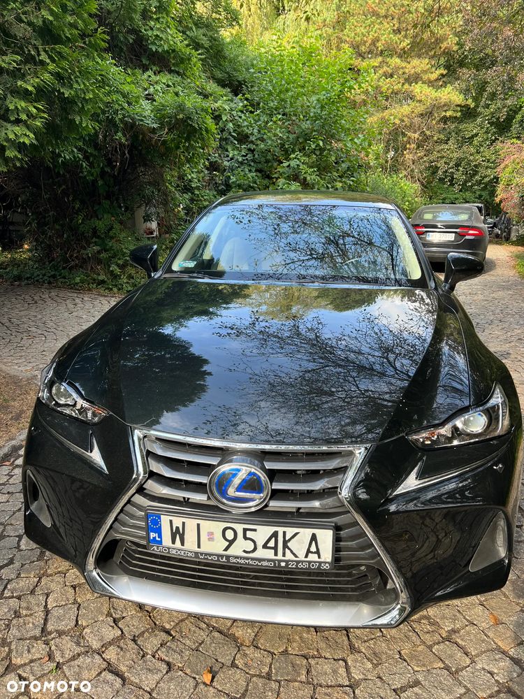 Lexus IS 300h Black - 5