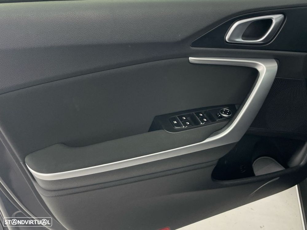 Kia XCeed 1.0 T-GDI Tech - 17