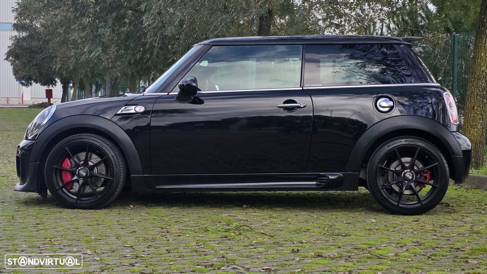 MINI 3 Portas John Cooper Works - 12