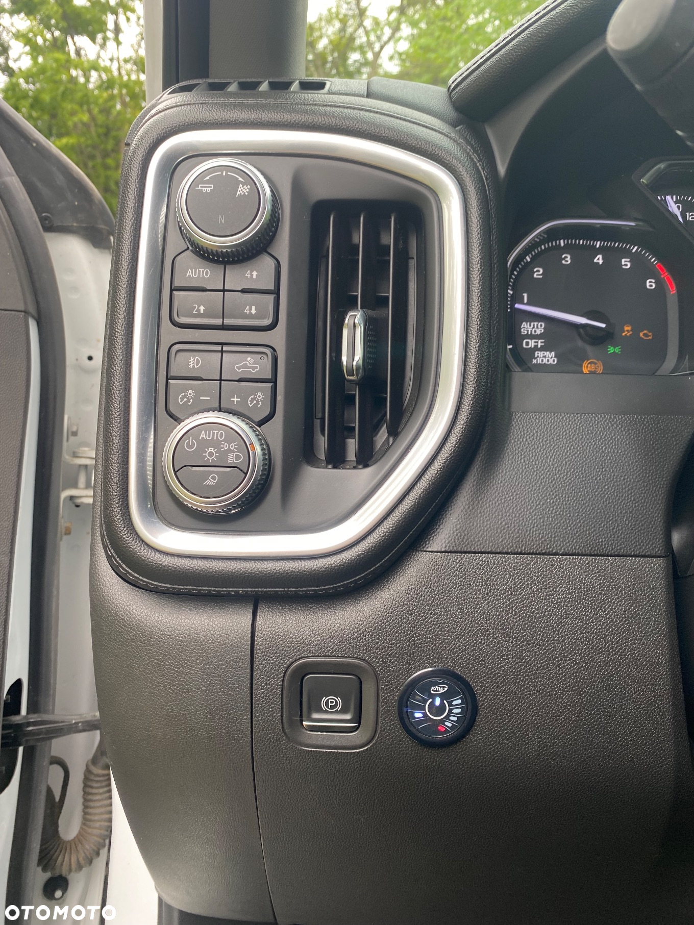 GMC Sierra - 27