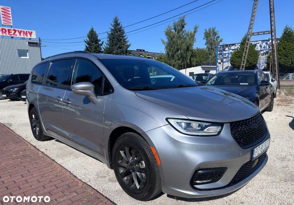 Chrysler Pacifica 2021 photo 3