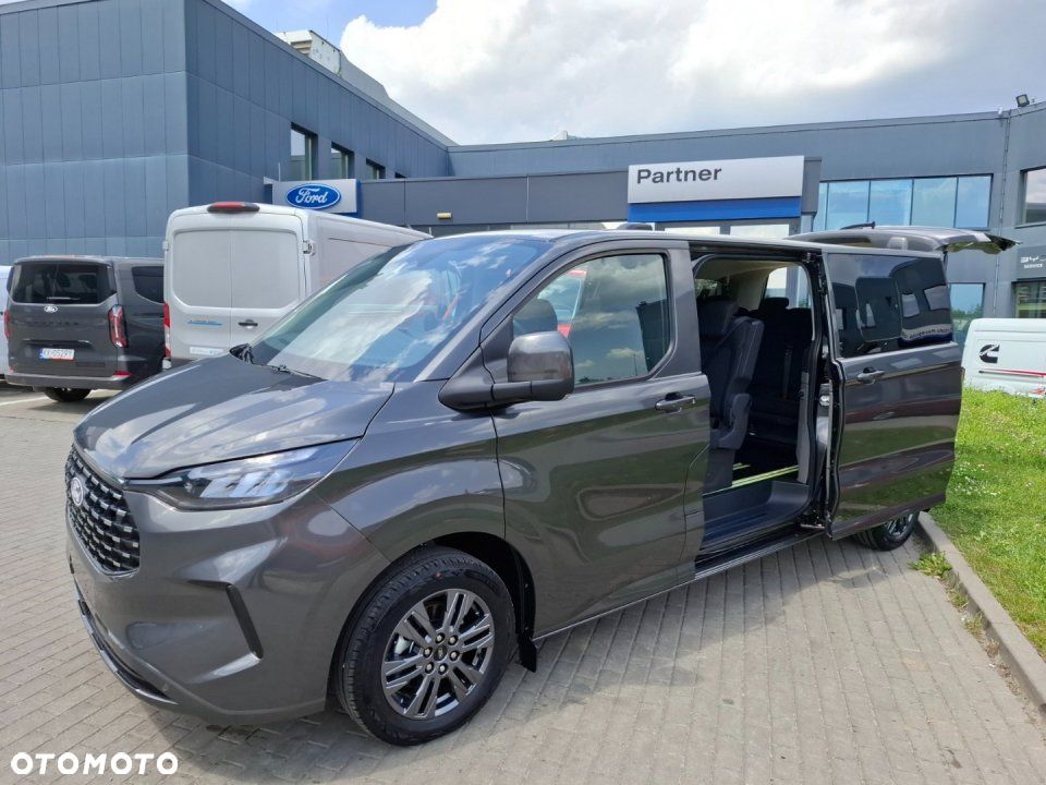 Ford Tourneo Custom - 3