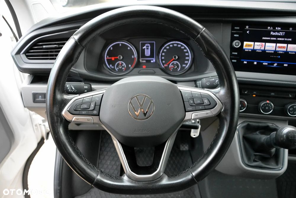Volkswagen Transporter L2H1 - 12