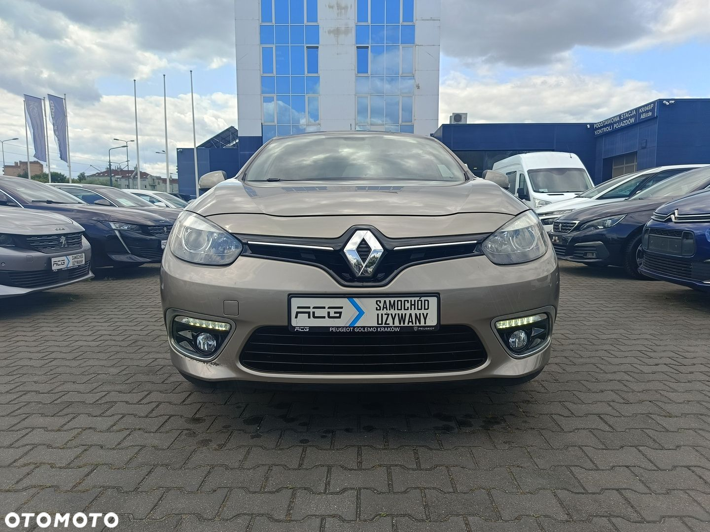 Renault Fluence 1.6 16V Intens - 6