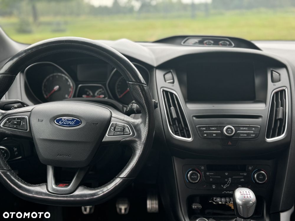 Ford Focus 2.0 EcoBoost ST-2 - 3