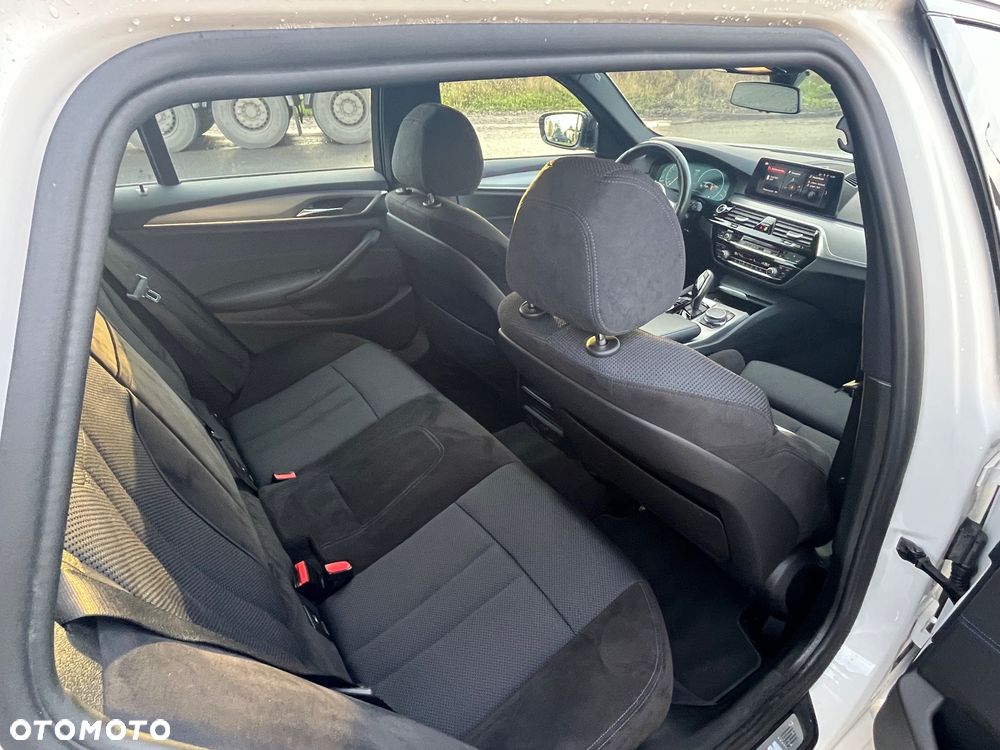 BMW Seria 5 525d M Sport sport - 15