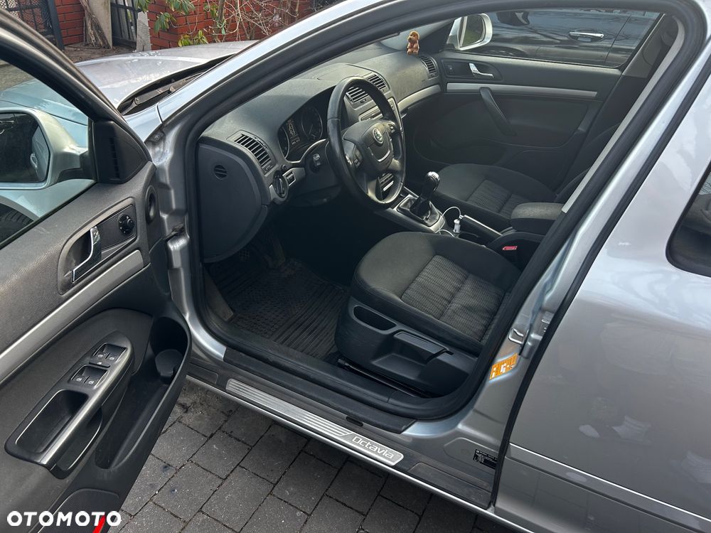 Skoda Octavia 1.4 TSI Ambiente - 17