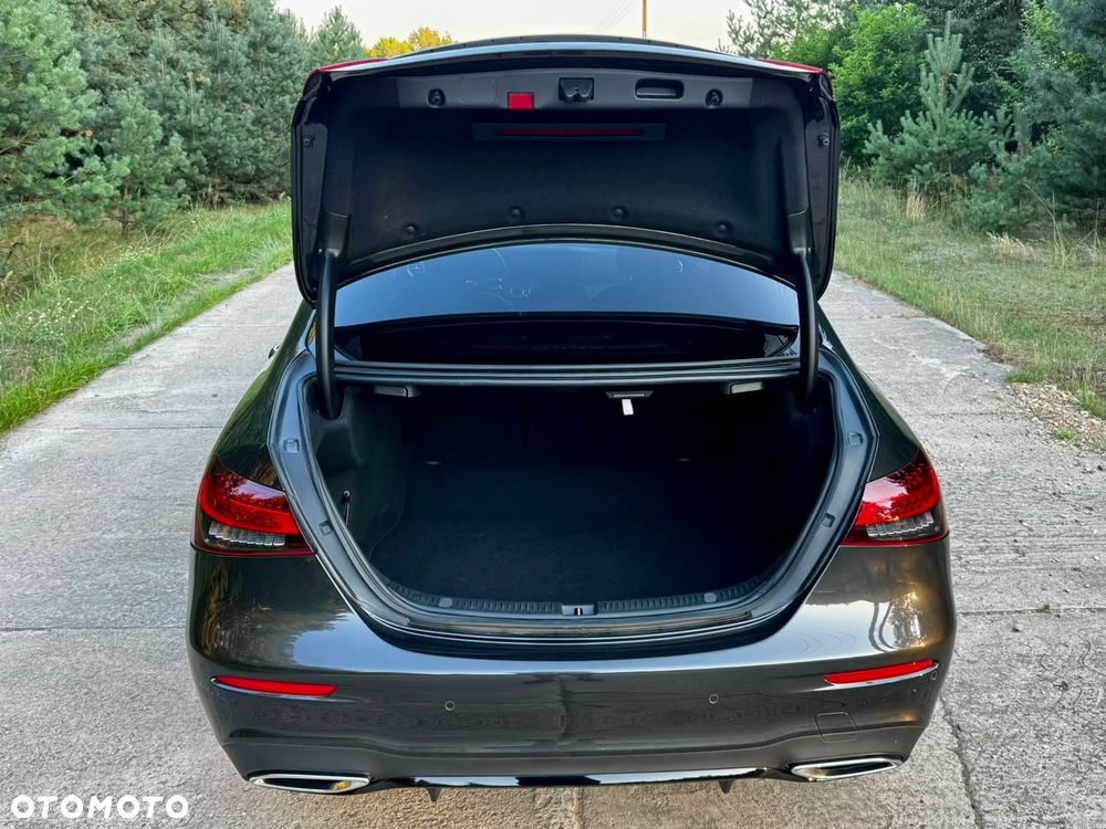 Mercedes-Benz Klasa E 220 d 4-Matic AMG - 25