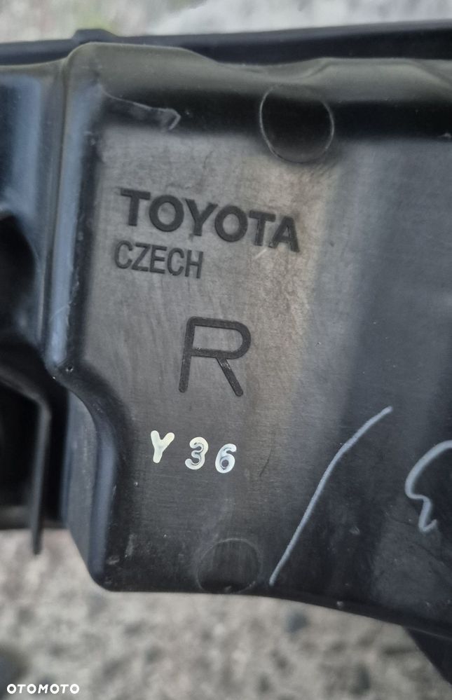 TOYOTA AVENSIS T29 T27 LIFT Lampa Przednia Przód Prawa LED EU  12-16r - 7