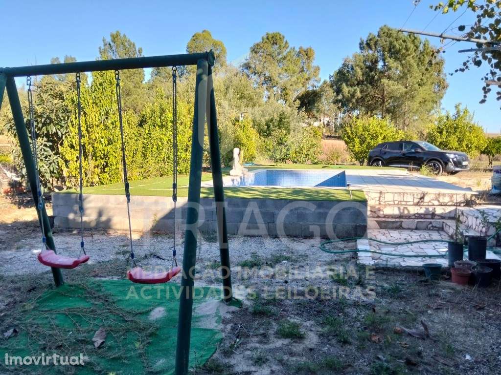 Quintinha com Moradia com 4.500 m2 Terreno Urbano - Grande imagem: 2/33