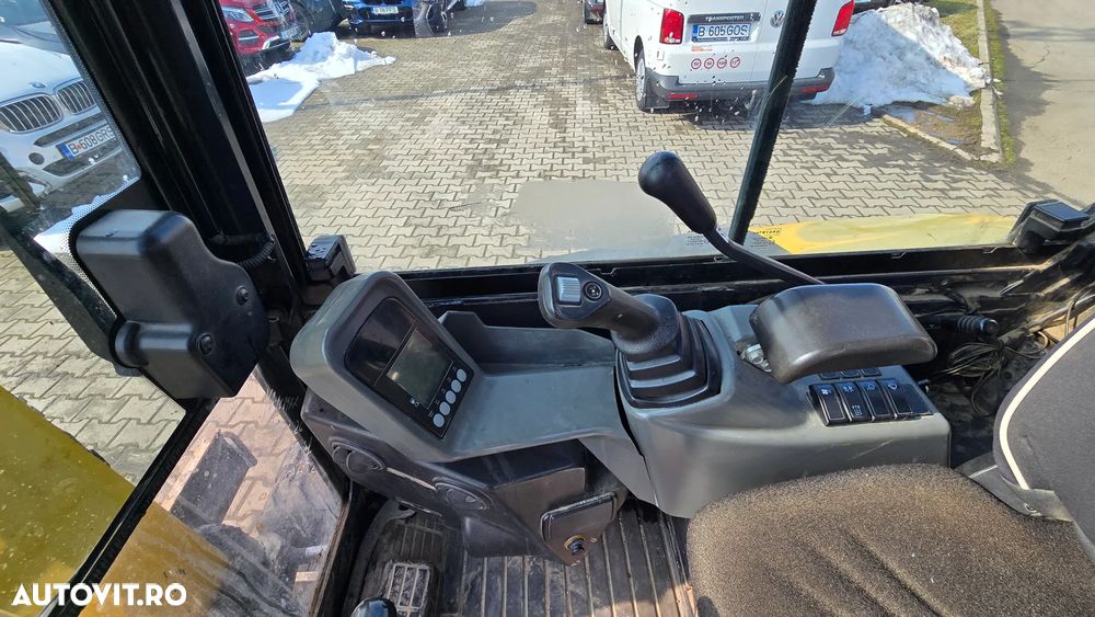 Yanmar SV26 - 8