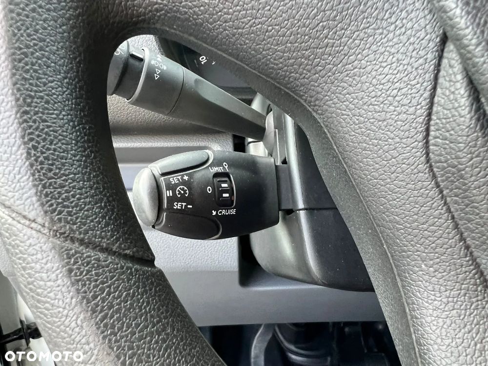 Peugeot Traveller 1.5 BlueHDi Long Business - 14