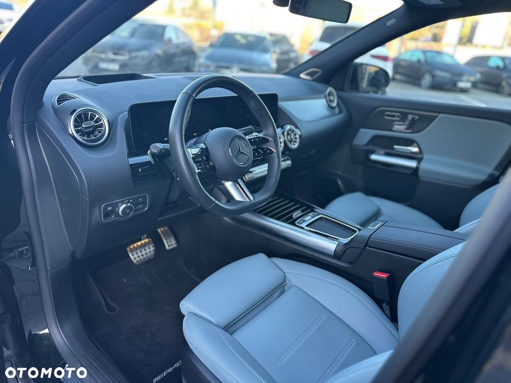 Mercedes-Benz GLA - 8