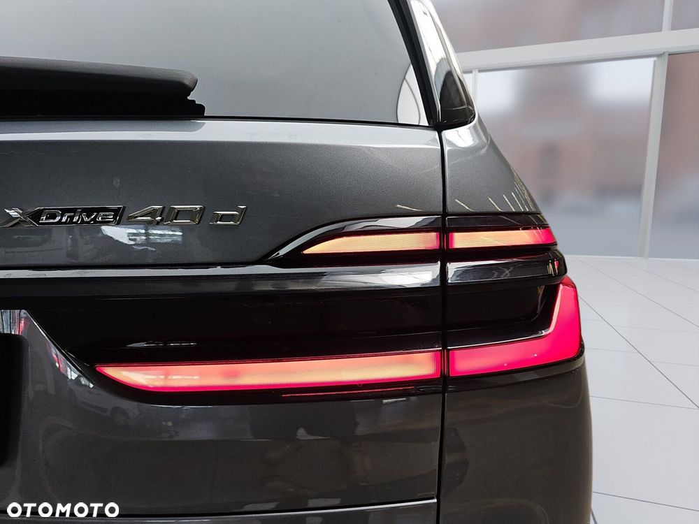 BMW X7 - 24
