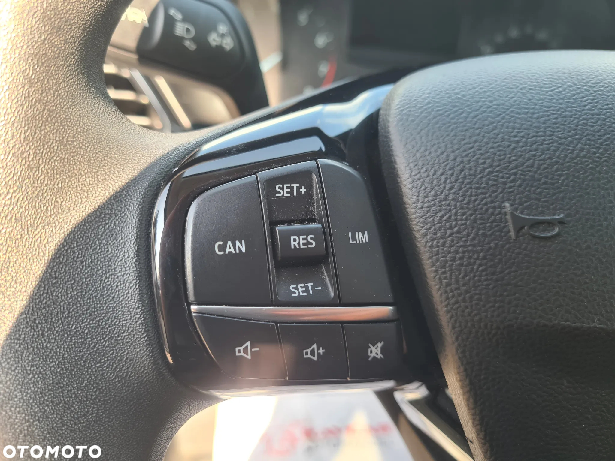 Ford Fiesta 1.0 EcoBoost Champions Edition - 19