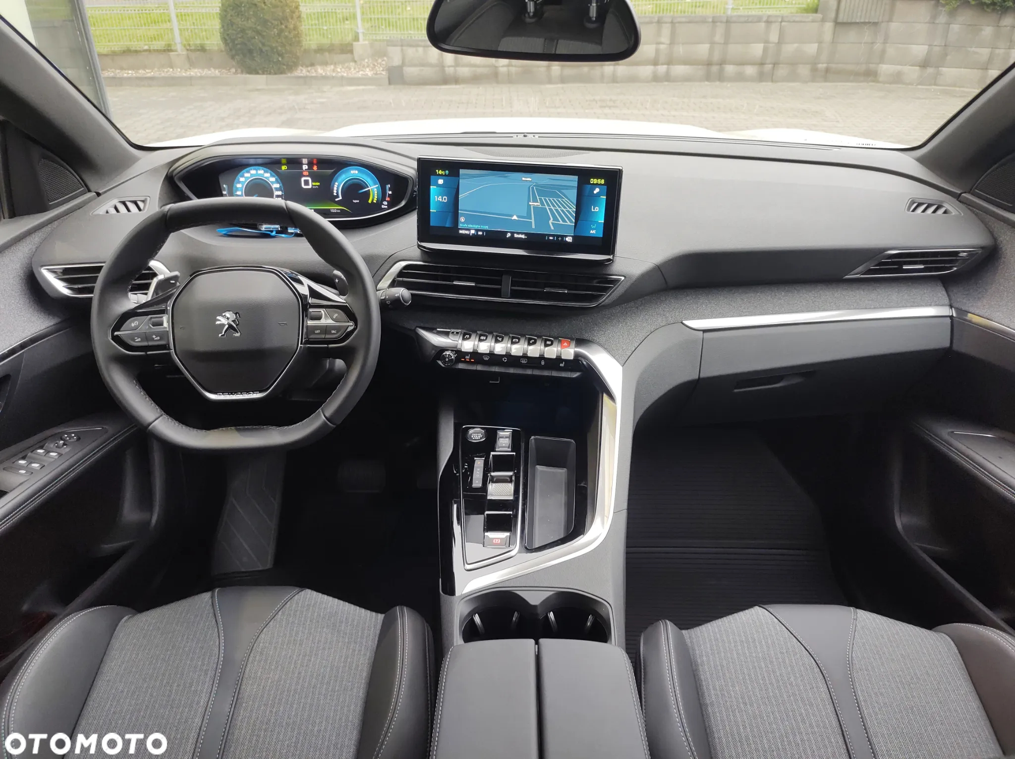 Peugeot 3008 1.6 PureTech Hybrid PHEV Allure Pack S&S EAT8 - 11