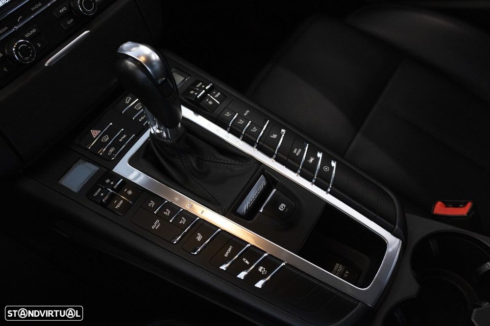 Porsche Macan - 25