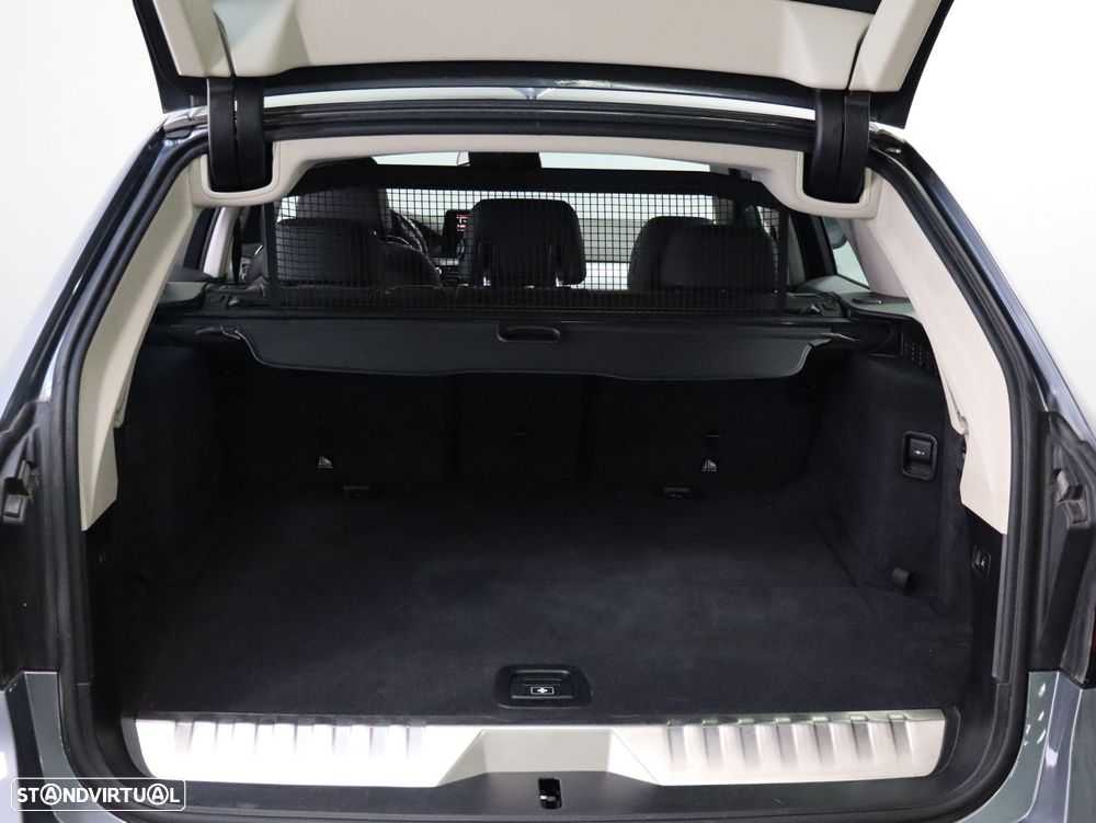 BMW 530 e Line Luxury - 28