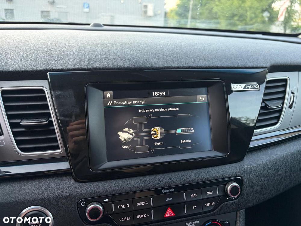 Kia Niro 1.6 GDI Hybrid L Business Line - 25