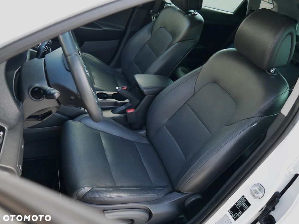 Hyundai Tucson 1.6 GDi 2WD Select - 24