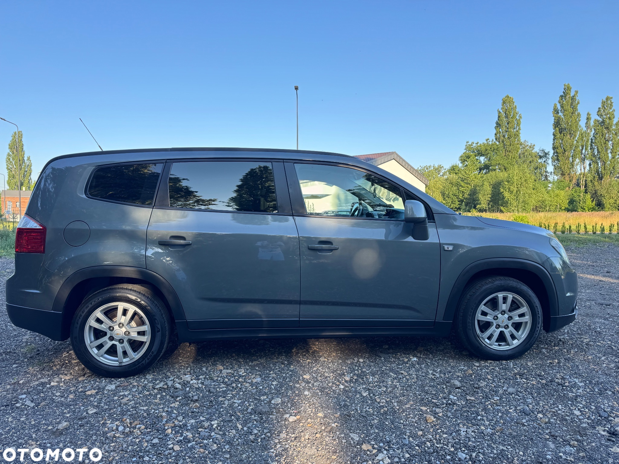 Chevrolet Orlando - 12