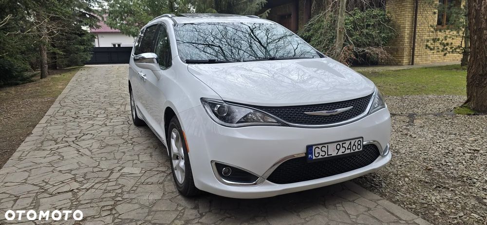 Chrysler Pacifica - 6